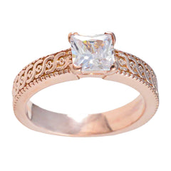 Meera Twist White Solitaire Band