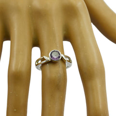Seo-yeon Contemporary Purple Solitaire Ring