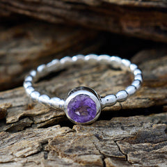 Florencia Trendy Purple Solitaire Ring