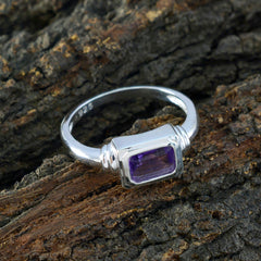 Mei Glamorous Purple Solitaire Ring