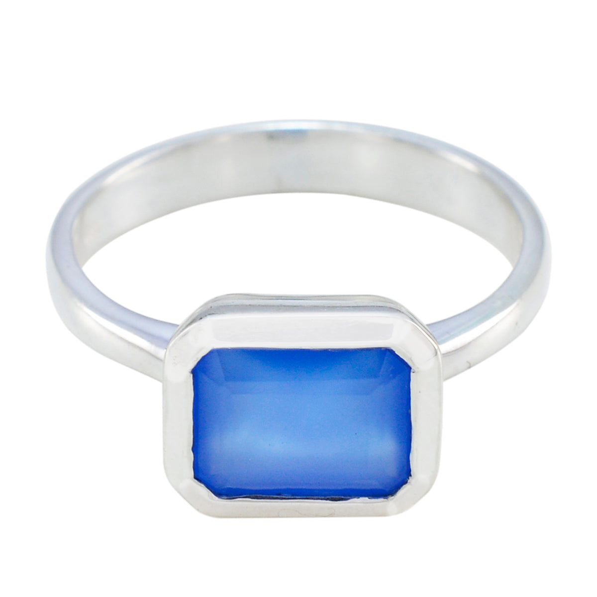 Laura Luxurious Blue Solitaire Ring Blue Chalcedony Blue