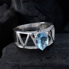 Putri Glamorous Blue Solitaire Ring