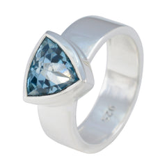 Yasmine Signet Blue Solitaire Band