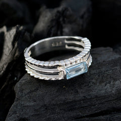 Greta Twist Blue Solitaire Band