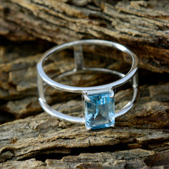 Violet Geometric Blue Solitaire Band