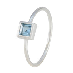 Seo-yeon Blue Solitaire Ring for Women in Silver