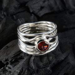 Leah Rope-Wire Red Solitaire Band