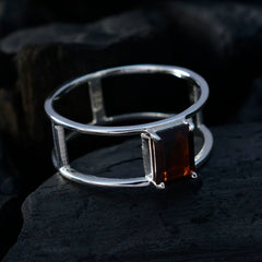 Yan Geometric Red Solitaire Band