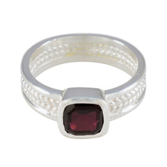 Ananya Rope-Wire Red Solitaire Band Garnet Red