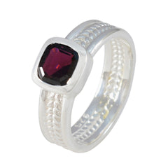 Ananya Rope-Wire Red Solitaire Band