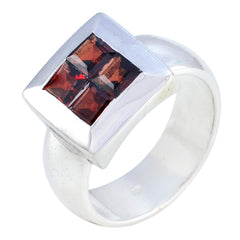 Maria Trendy Red quarter Ring Garnet Red