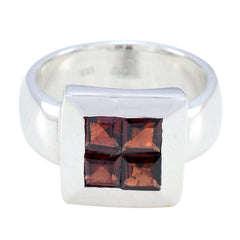 Maria Trendy Red quarter Ring