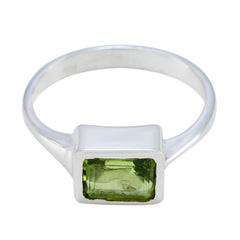 Ivy Green Solitaire Ring with Rectangular Gemstone Peridot Green