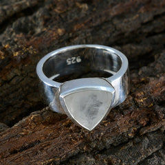 Victoria Signet White Solitaire Band