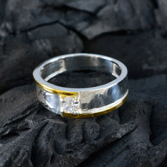 Lily Luxurious White Solitaire Band