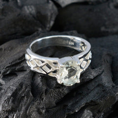 Tereza Artisan Light Green Solitaire Ring