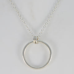 Yasmin Whisper-Thin Pendant Necklace Silver Circle