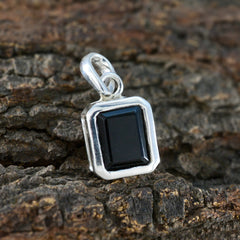 Julia Black Gemstone Pendant for Everyday Glam