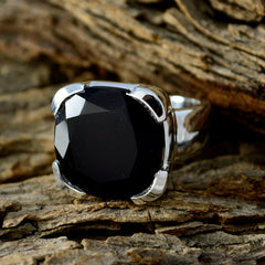 Victoria Black Solitaire Ring for Women - Elegant Silver Band