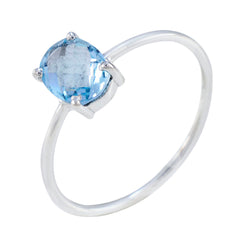 Ji-eun Blue Solitaire Ring with Elegant Silver Band