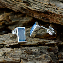 Ivana Blue Solitaire Stud Earrings for Everyday Glam