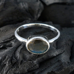 Ha-eun Modern Grey Solitaire Ring with Labradorite Gemstone
