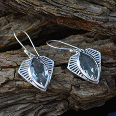 Daniela Green Solitaire Earrings - Elegant Silver Design