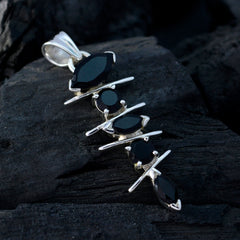 Ángeles Elegant Silver Pendant for Gifting with Black Stones