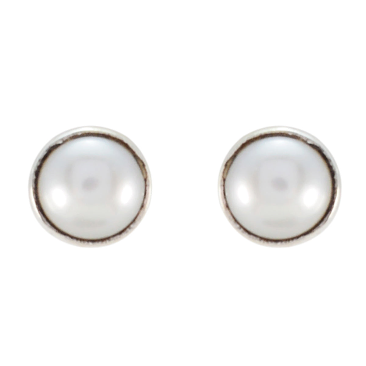Lili Elegant Solitaire Stud Earrings for Everyday Wear Pearl White Stud