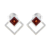 Amanda Elegant Solitaire Stud Earrings for Chic Style Garnet Red Stud