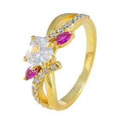 Yuna Glamorous Red Halo Ring with Heart Gemstone