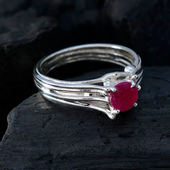 Ananya Glamorous Red Solitaire Ring