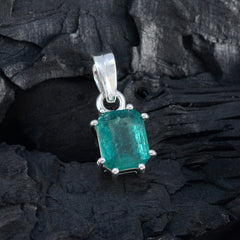 Zoe Green Gemstone Pendant for Everyday Elegance