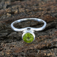 Min-seo Contemporary Green Solitaire Ring