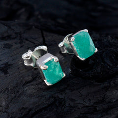 Cecilia Green Solitaire Stud Earrings for Everyday Glam