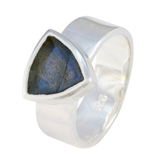 Zoe Grey Solitaire Band Ring with Unique Design