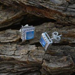 Julieta Blue Stud Earrings for Everyday Glam