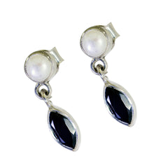 Katharina Black Stud Earrings with Elegant Design