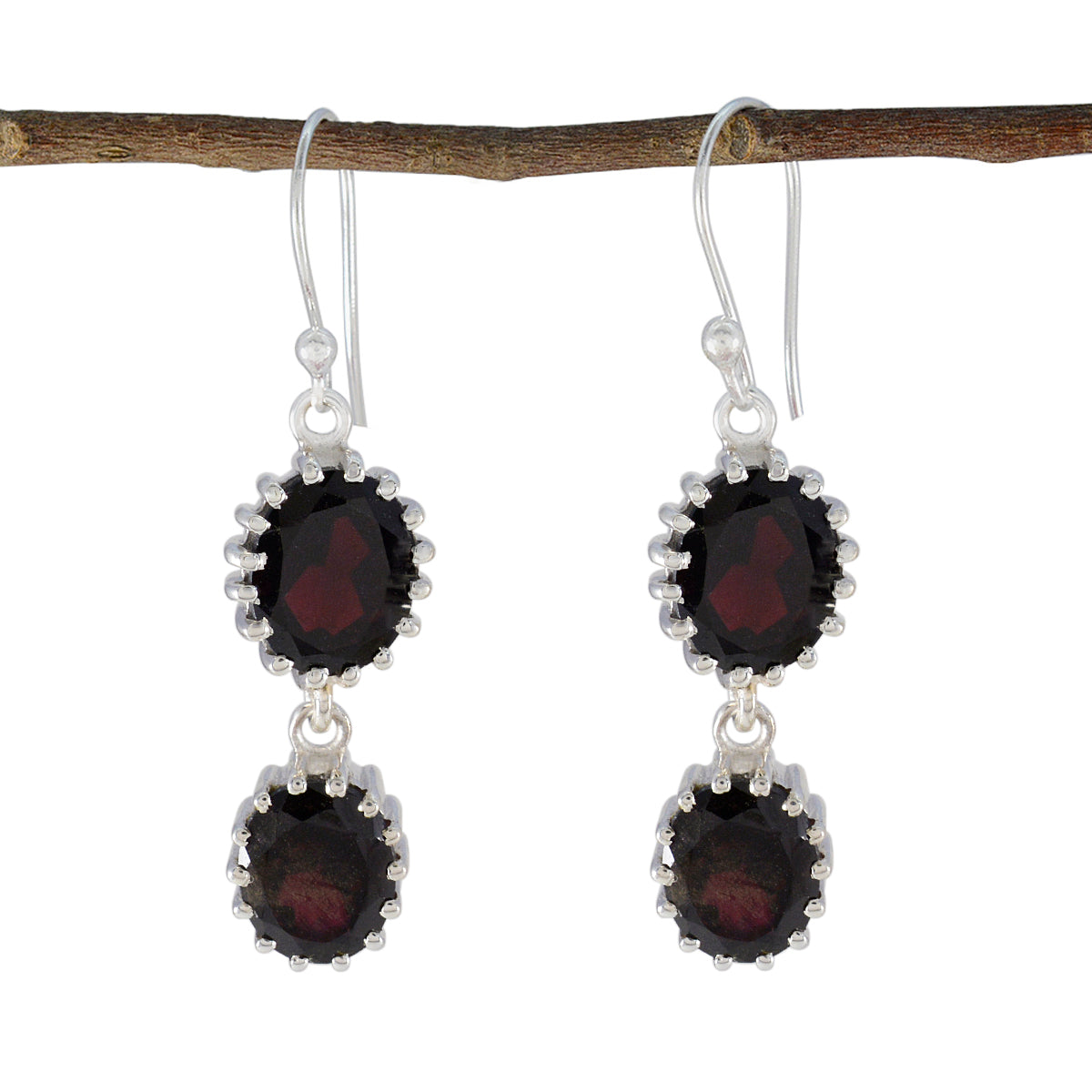 Layla Toi Et Moi Earrings - Elegant Gemstone Design Garnet Red Dangle