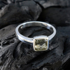 Zazlle Light Green Solitaire Ring - Elegant Gemstone Jewelry