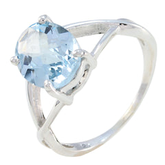 Xiu Luxurious Blue Solitaire Ring in Silver Elegance