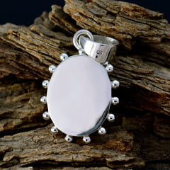 Florencia Luxurious Tiny Pendant with Silver Detailing