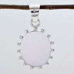 Florencia Luxurious Tiny Pendant with Silver Detailing