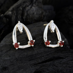 Milagros Red Stud Earrings with Elegant Design