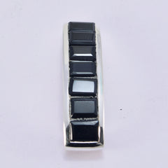 Agustina Minimalist Black Pendant Necklace for Everyday Glam