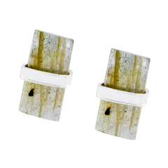 Violet Minimalist Stud Earrings in Elegant Design