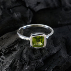 Yuna Modern Green Solitaire Ring in Silver