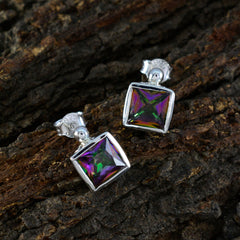 Laura Multicolor Solitaire Stud Earrings for Every Occasion