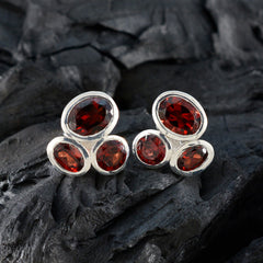 Ji-eun Red Gemstone Stud Earrings for Every Occasion