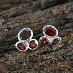 Ji-eun Red Gemstone Stud Earrings for Every Occasion